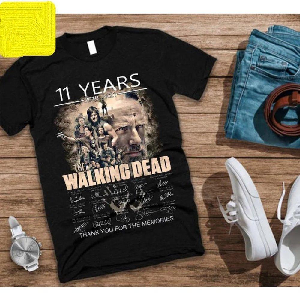 The Walking Dead Signature 11 Year Unisex T-shirt